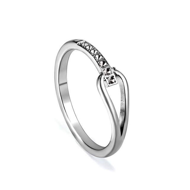 18K Gold Plated Stainless Steel Water Drop Geometric Ring | Tarnish-Free & Hypoallergenic