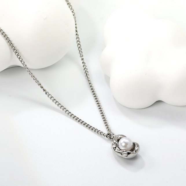 Sculptural Pearl Pendant Necklace | Tarnish-Free 18K Gold Liquid Metal