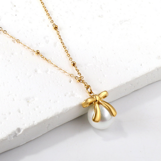 Bow Pearl Pendant Necklace | Tarnish-Free 18K Gold Bead Chain Charm - Fynzi