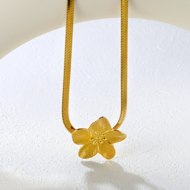 Statement Flower Pendant Necklace | Gold Snake Chain Tarnish-Free 18K - Fynzi